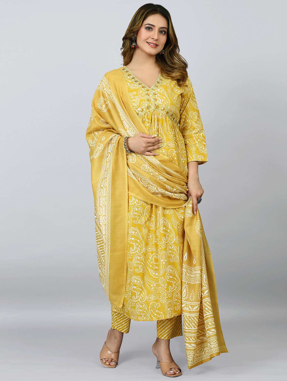 women kurta pant set with dupatta