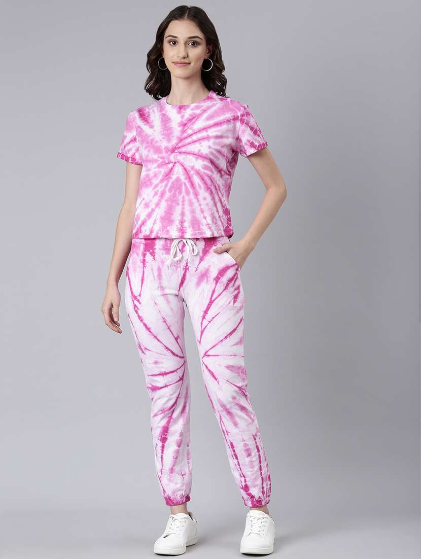 women pink t-shirt and jogger co-ords 