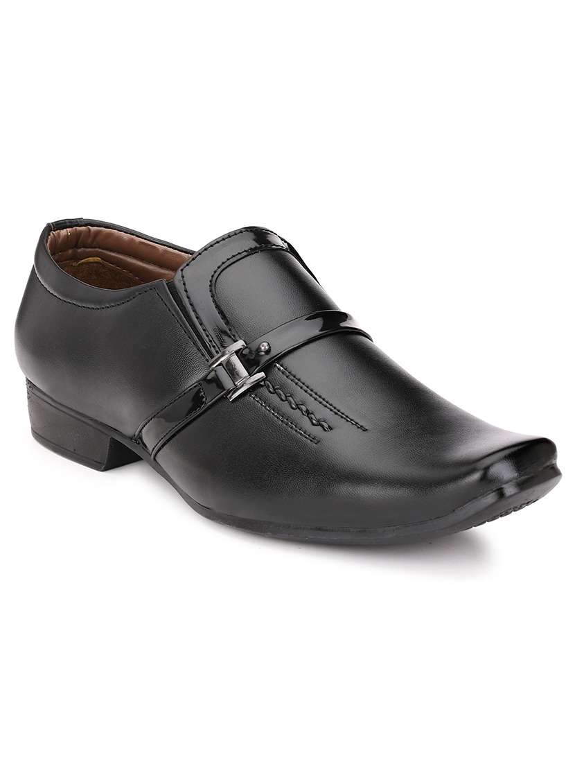 men solid slip on shoes - 20390625 -  Zoom Image - 0
