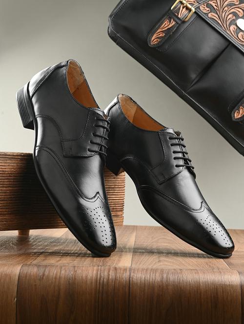 men solid black lace-up brogue - 20404191 -  Standard Image - 0
