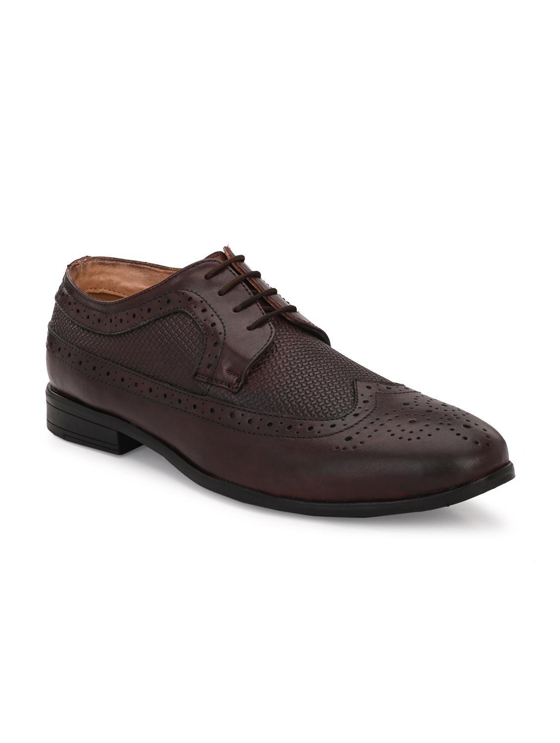 men textured coffee brown lace-up brouge - 20404208 - Standard Image - 2