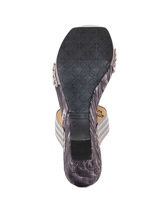 women slip on sandal - 20405209 -  Standard Image - 7