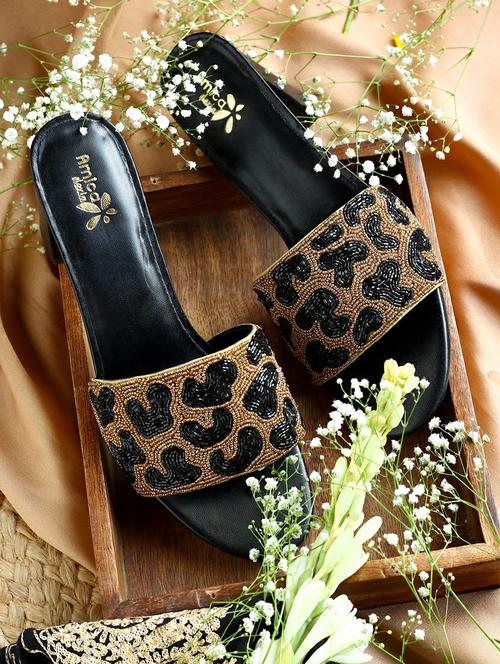 women embellished ethnic sandals - 20406748 - Standard Image - 0