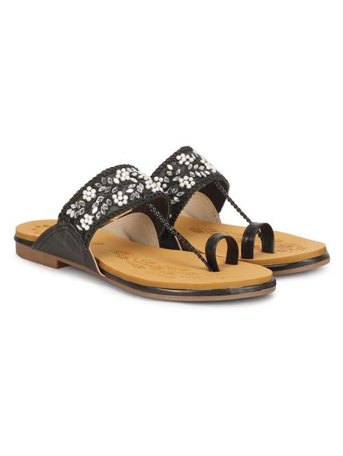 women one toe sandal - 20407064 -  Standard Image - 0