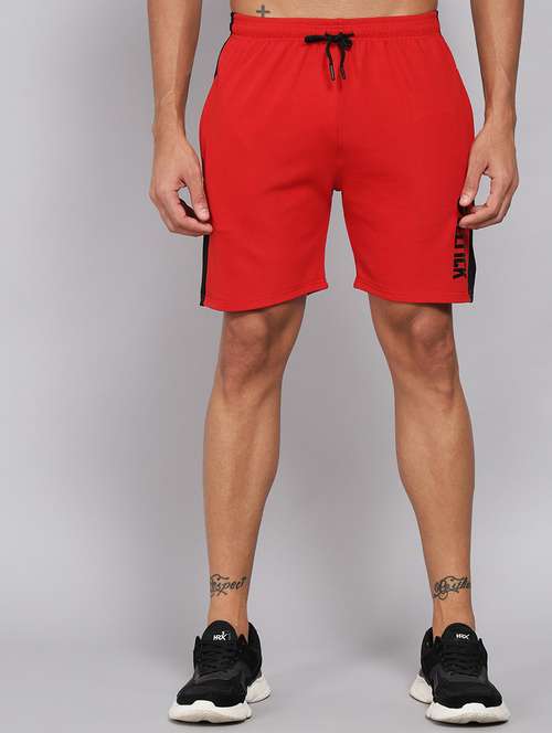 men mid rise typographic printed shorts - 20409231 -  Standard Image - 0