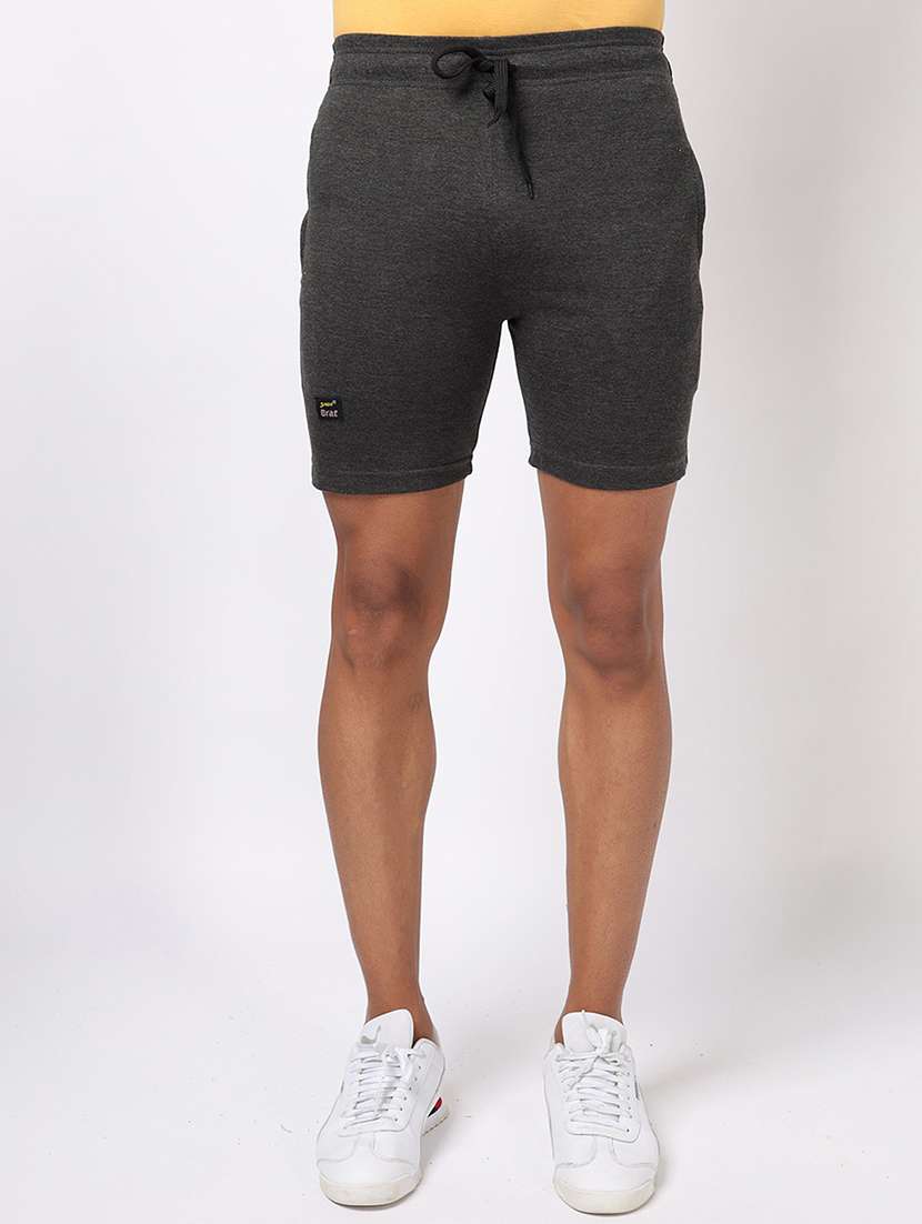 men mid rise solid shorts