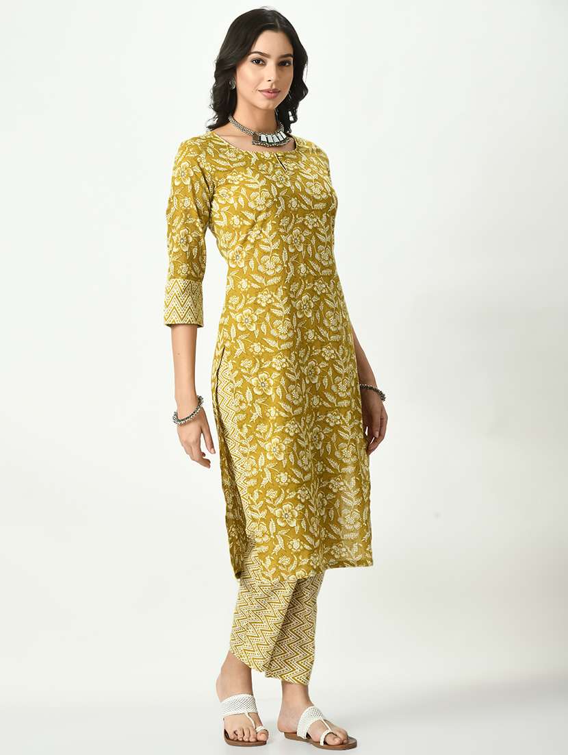 mustard three quarter sleeve kurta pant set - 20416951 - Standard Image - 2