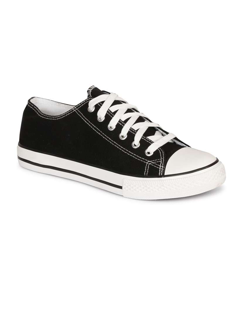 men solid black lace up sneaker