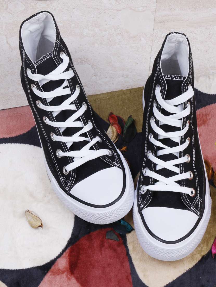 men solid black lace-up sneaker