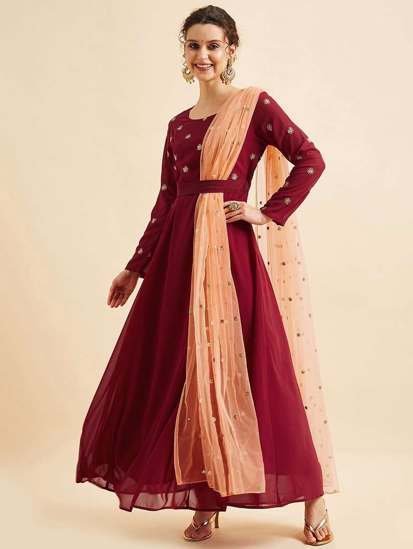 women maroon kurta dupatta set