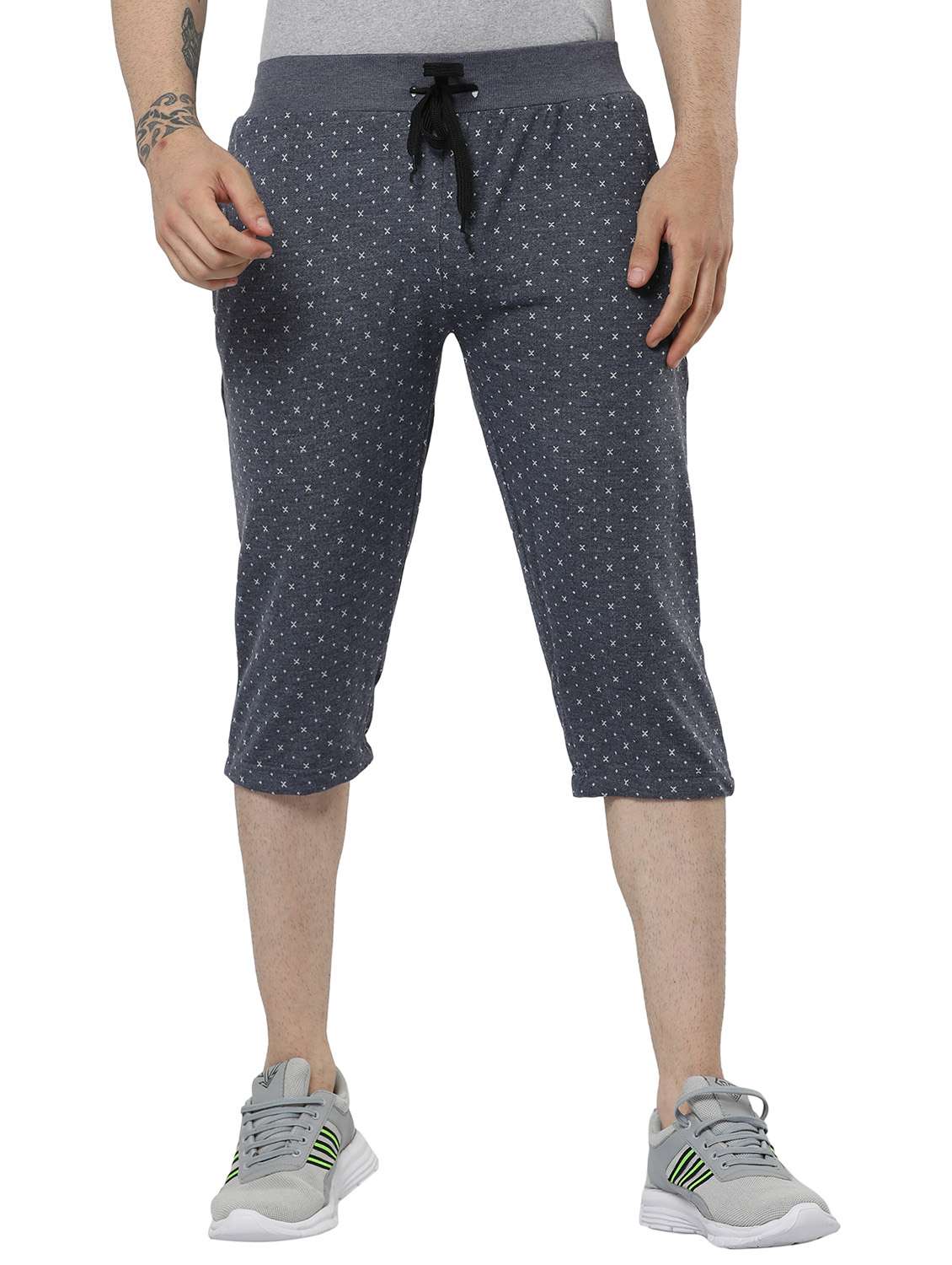 men printed grey cotton three - fourth