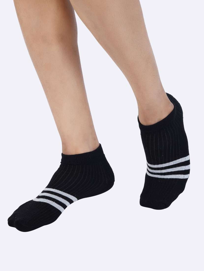 set of 3 ankle length socks - 20435624 - Standard Image - 2
