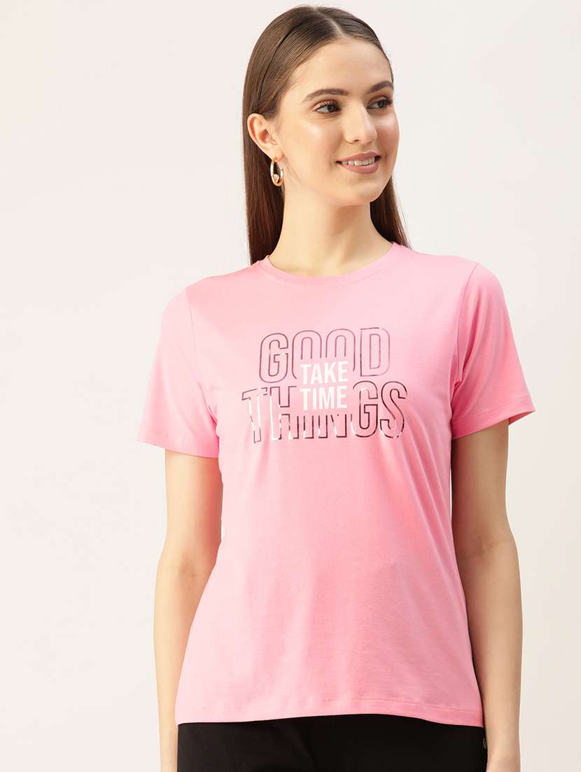 women's chest print crew neck t-shirt