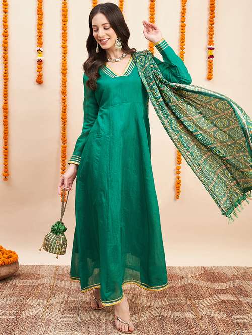 green gota work kurta dupatta set - 20467445 -  Standard Image - 0