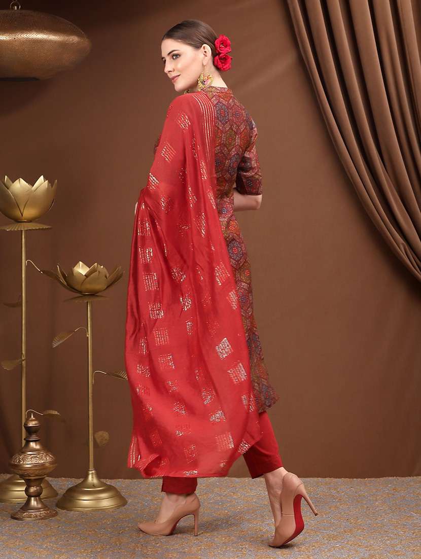 maroon printed suit set - 20468603 - Standard Image - 2
