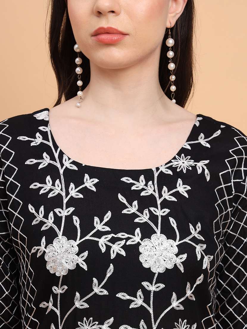 women black round neck straight kurta - 20469310 - Standard Image - 2