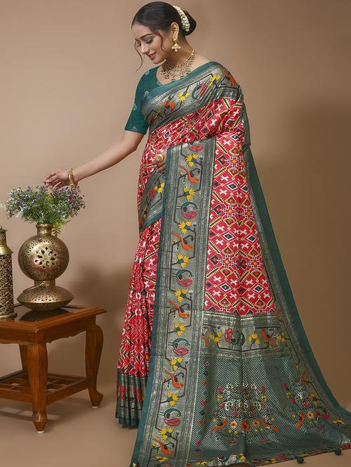 women's self design maroon colored saree with blouse - 20474342 - Standard Image - 0
