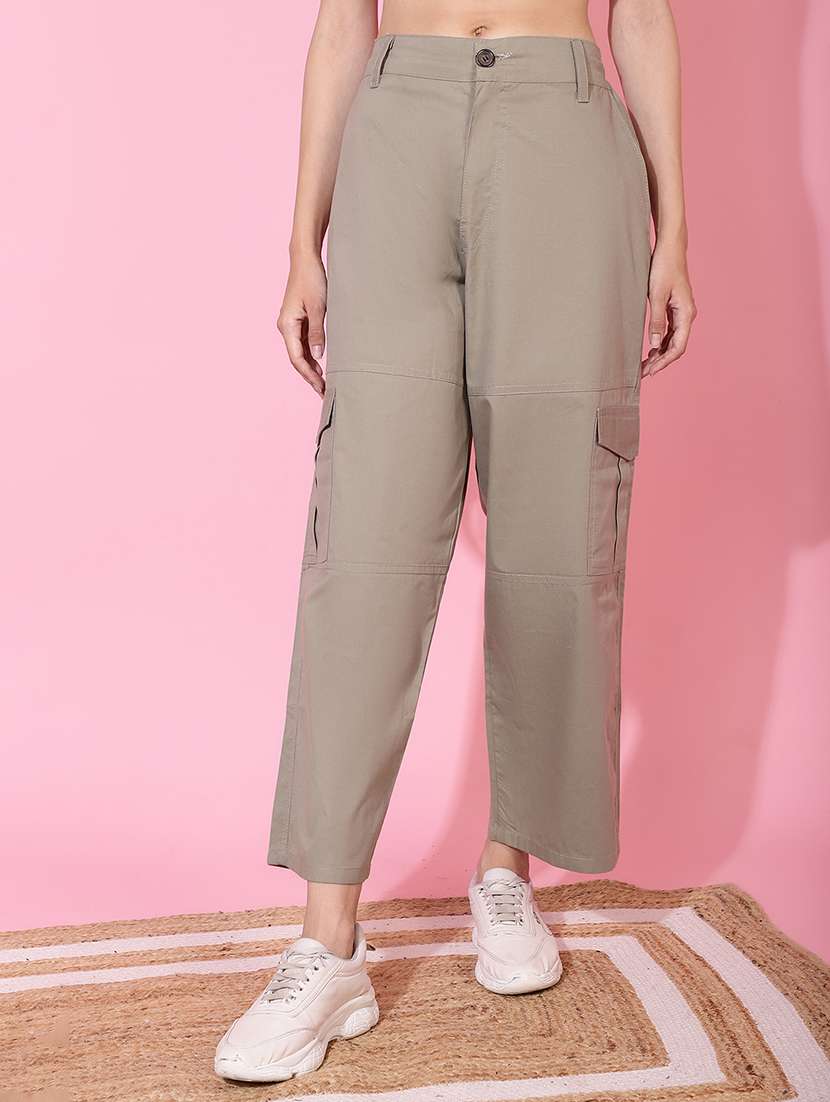 men solid beige cotton cargo trouser