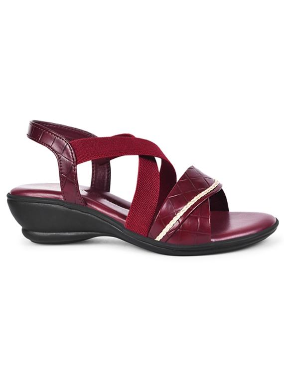 women textured maroon back strap sandal - 20485114 - Standard Image - 2