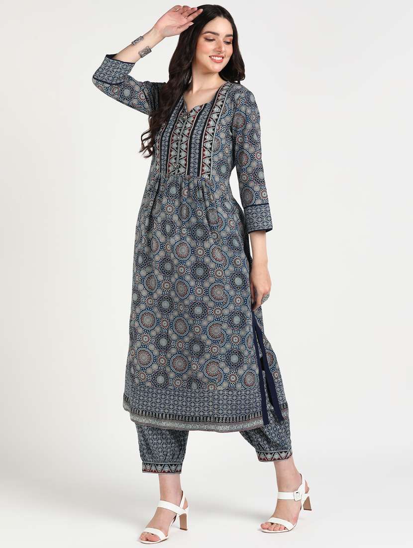 women three quarter sleeve kurta salwar with dupatta set - 20486108 - Standard Image - 2