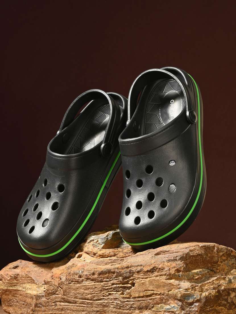 men solid black slip on clog