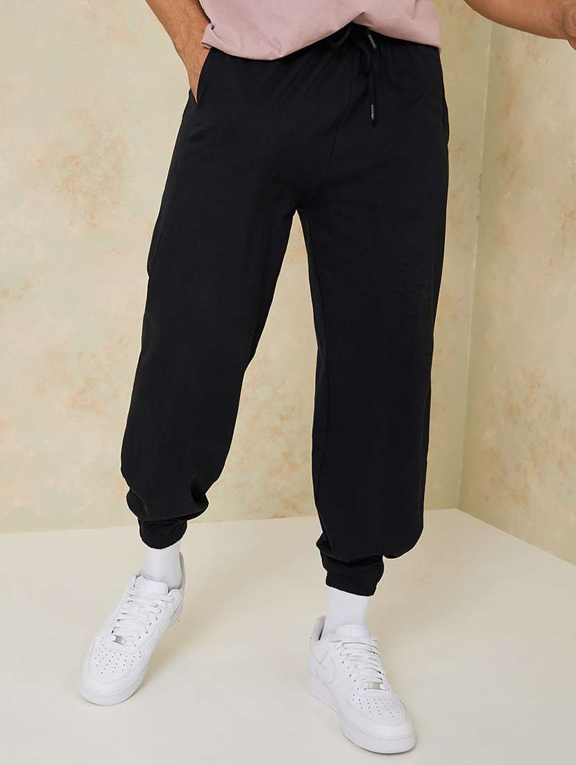 black solid relaxed fit jooger