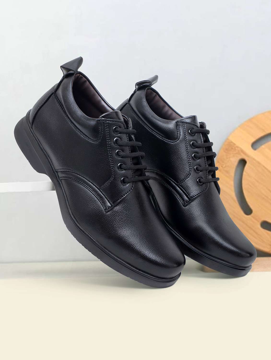 men solid black lace up casual shoe - 20490977 -  Zoom Image - 0