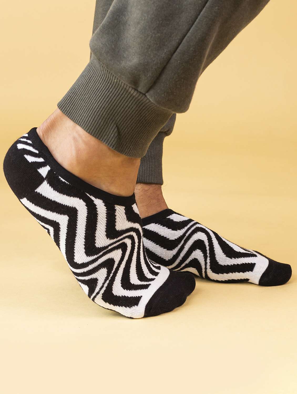 unisex printed no show socks combo - 20498180 - Standard Image - 2