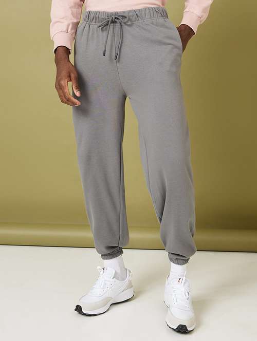men solid jogger - 20501316 -  Standard Image - 0