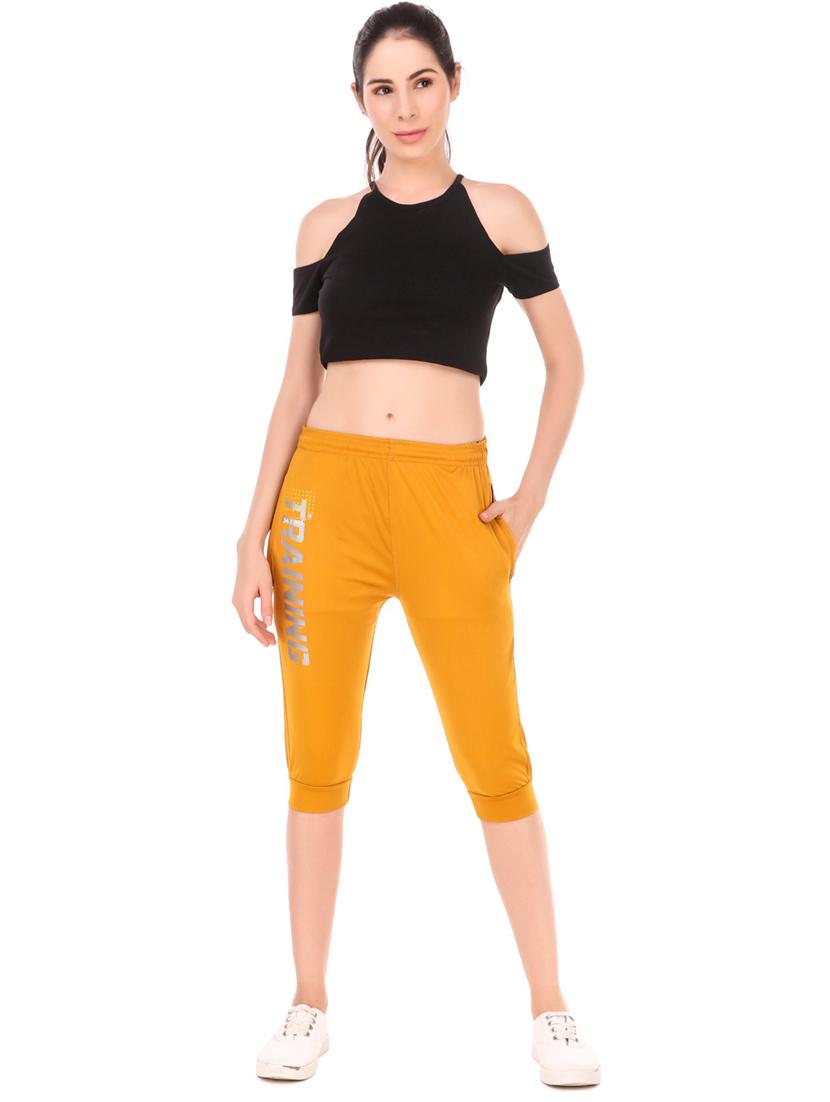 mustard typography low rise capri - 20501429 - Standard Image - 2