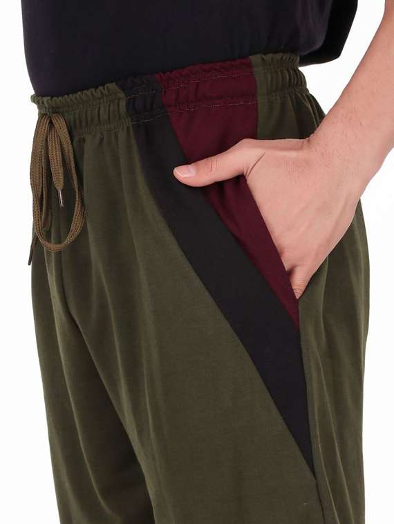 men color block cotton bermudas shorts - 20501561 -  Standard Image - 2