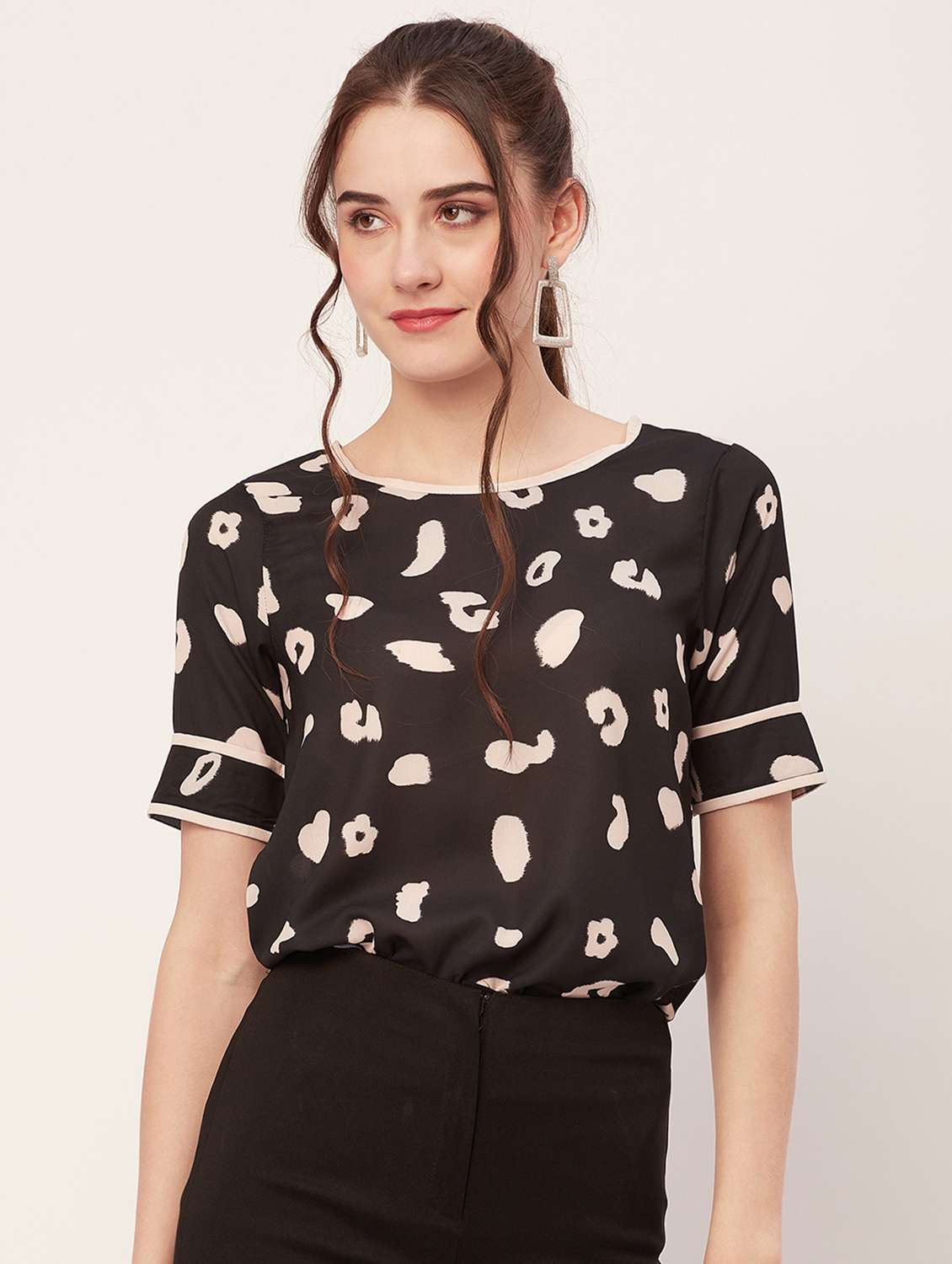 women black printed regular top - 20508886 - Zoom Image - 0