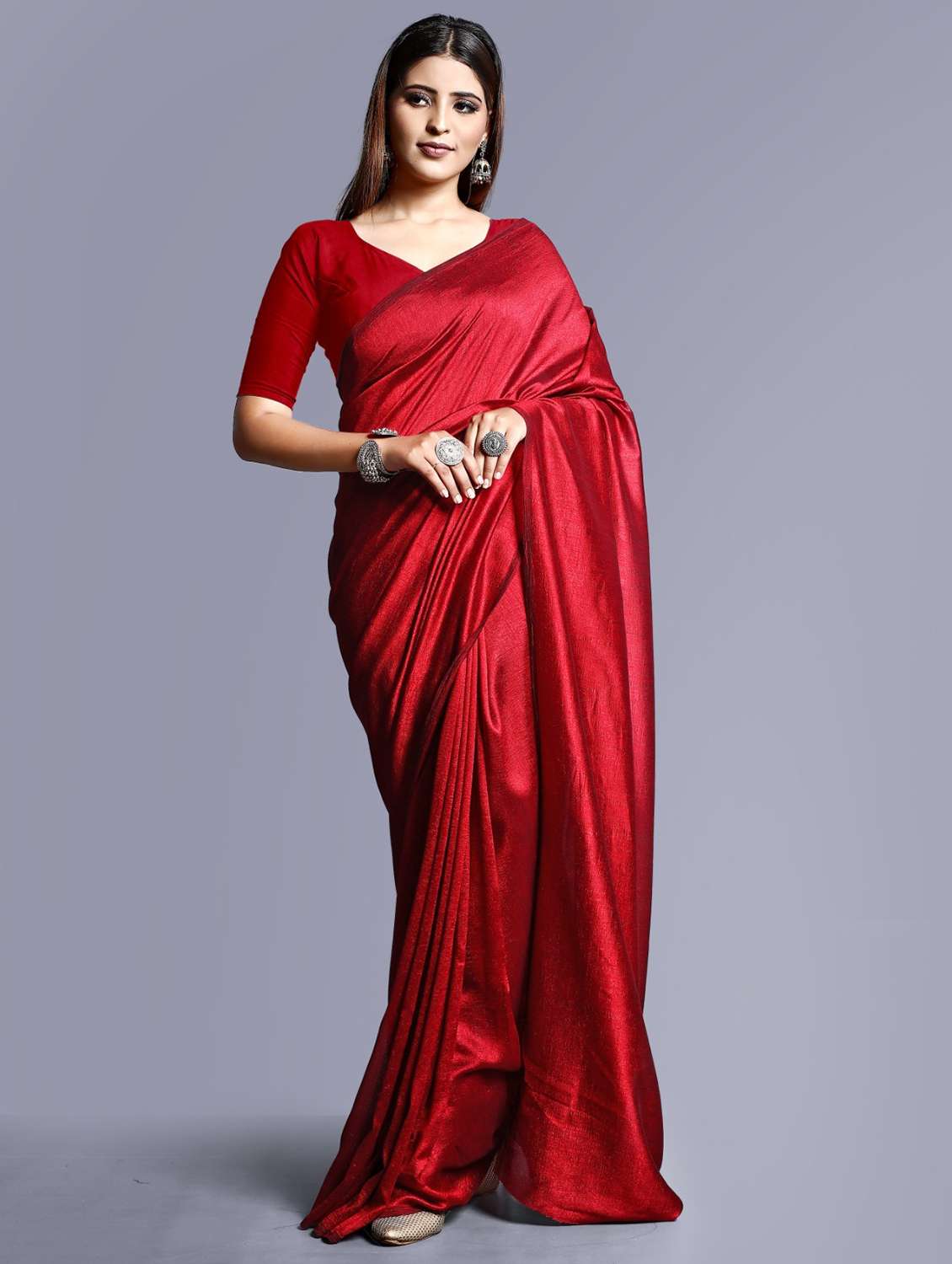 women's solid maroon colored saree with blouse