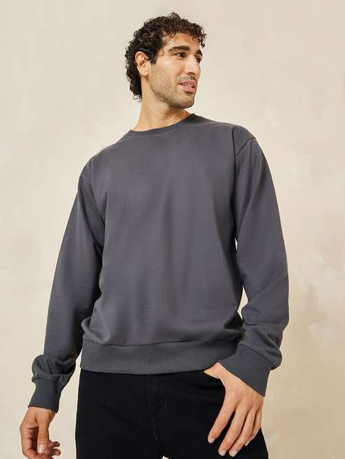men grey solid round neck sweatshirt