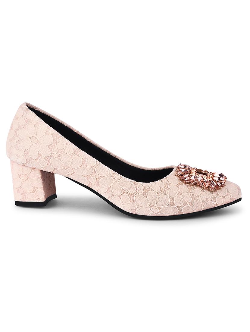 women self design brooch embellished pump heels - 20551546 - Standard Image - 2