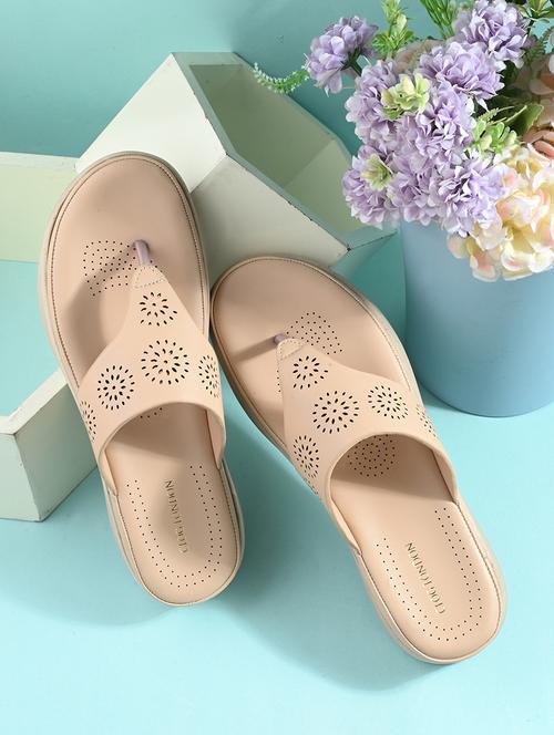 women toe separator sandal - 20560226 -  Standard Image - 0