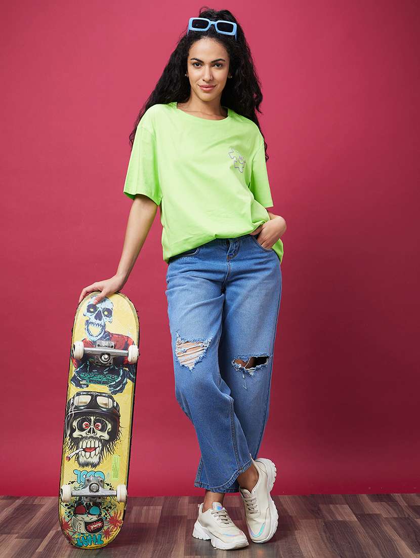 women round neck typographic printed oversized t-shirt - 20600253 -  Standard Image - 2