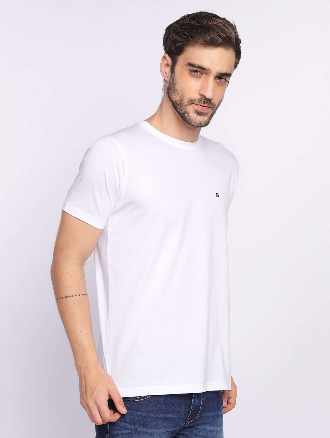 man solid white t-shirt - 20601581 -  Standard Image - 2