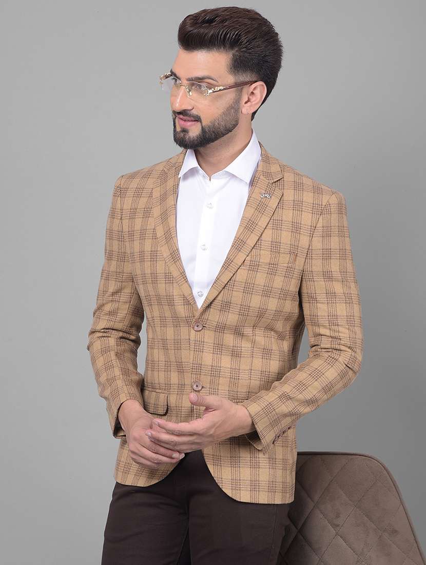 men tan single breasted checkered blazer