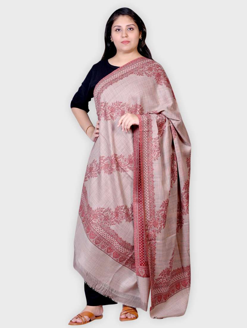 women self designed woolen shawl