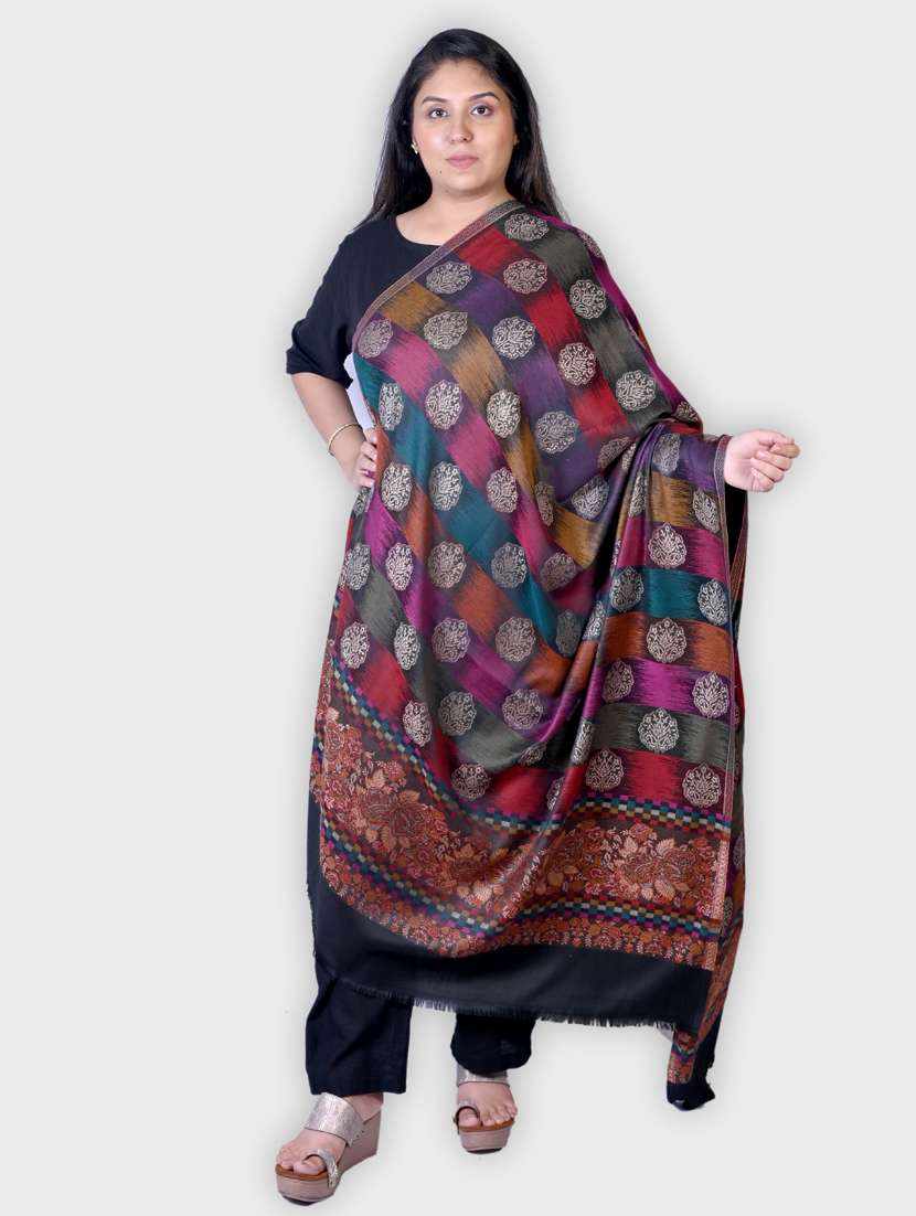 women self designed woolen shawl