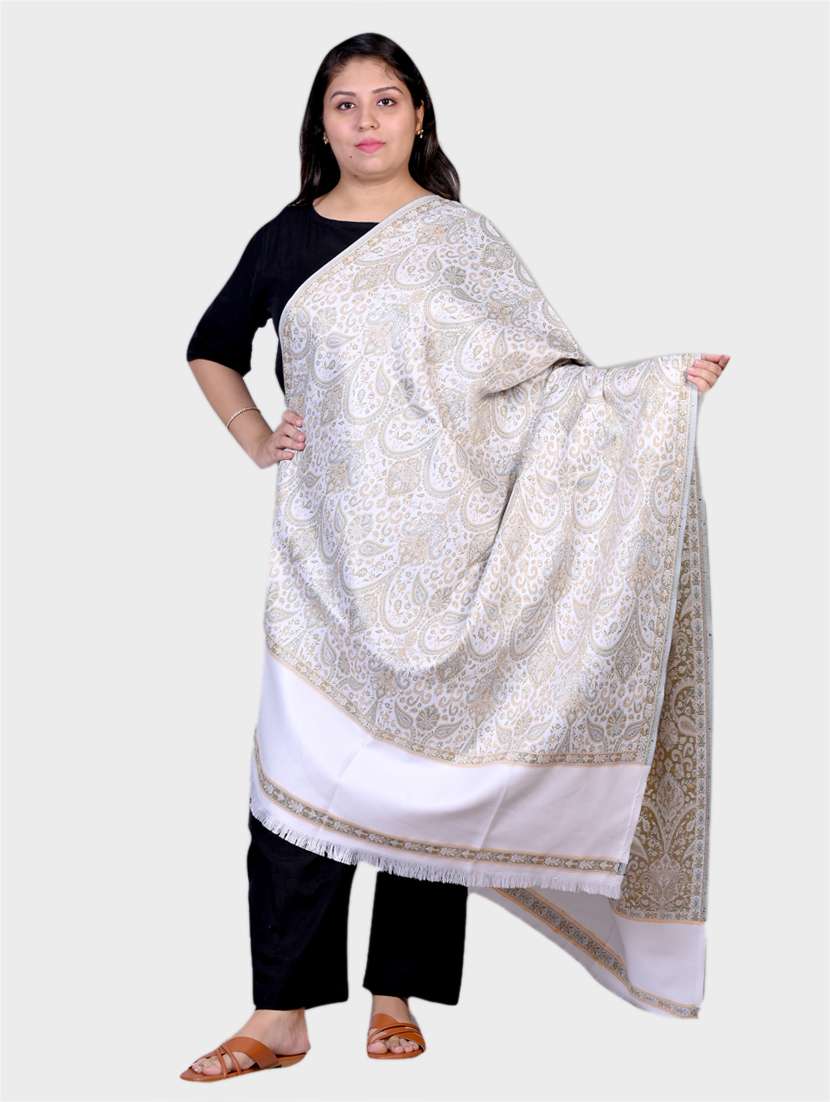 women self designed woolen shawl