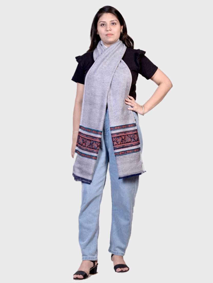 women self designed woolen shawl