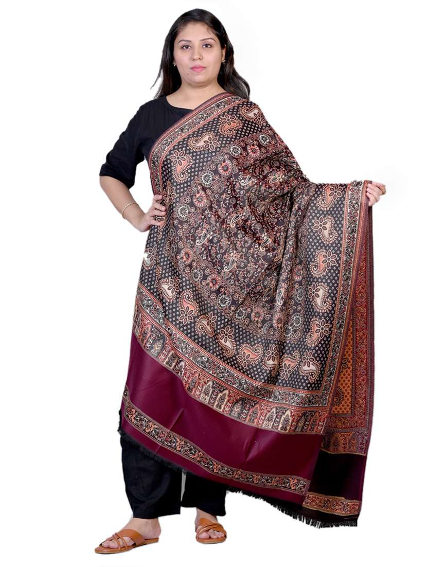 women self designed woolen shawl