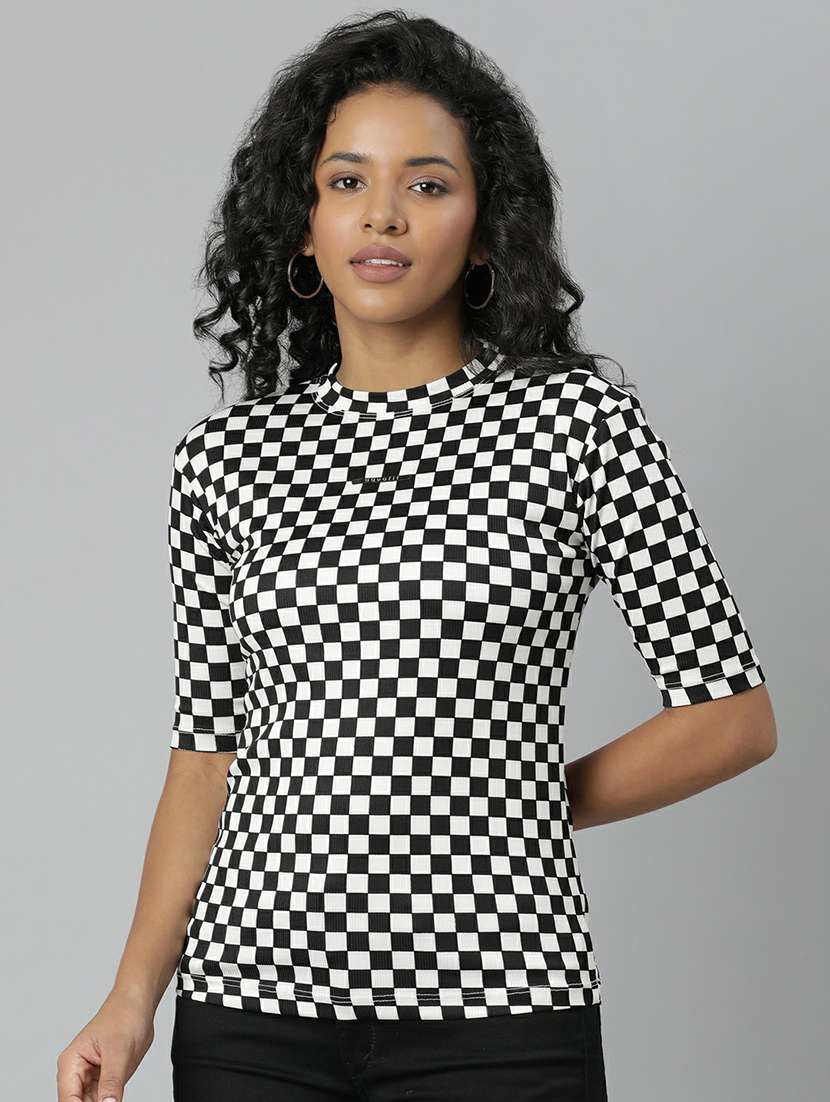women black & white checkered t-shirt