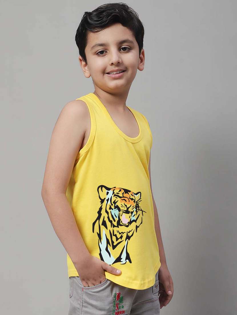 boy printed vest - 20612677 - Standard Image - 2