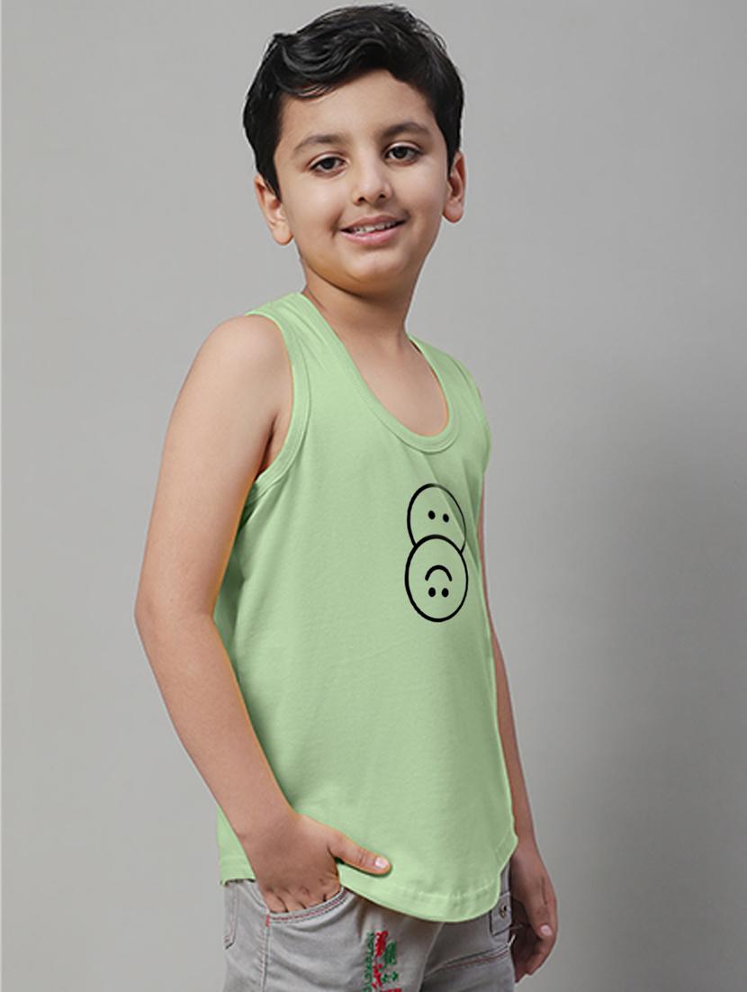 boy printed vest - 20612687 - Standard Image - 2