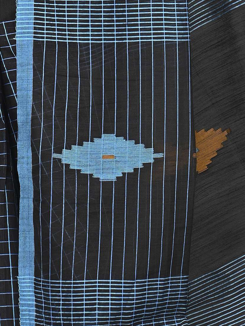 women black checks handloom saree with blouse - 20614431 -  Standard Image - 2