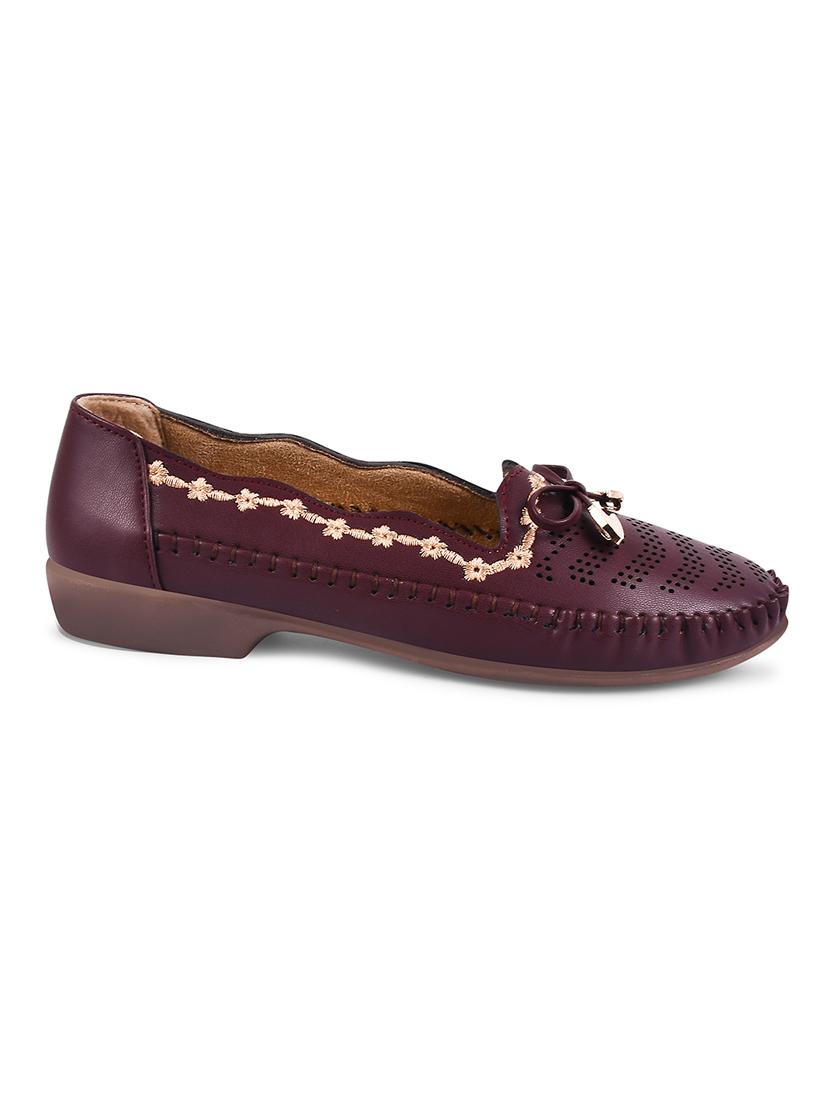 women burgundy slip on loafer - 20614457 - Standard Image - 2