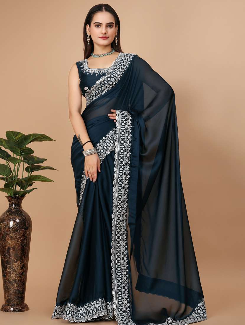 women solid with bordered saree with blouse